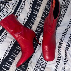 DORA TEYMUR red Leather square toed boots. Size 39.